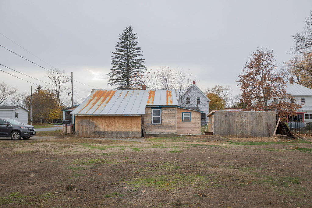 6 Myrtle Street Madison, ME 04950 - Photo 33 of 34 taylor-kaminsky-photo-33