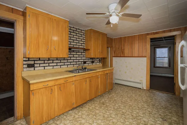 $80,000 | 6 Myrtle Street, Madison, ME 04950