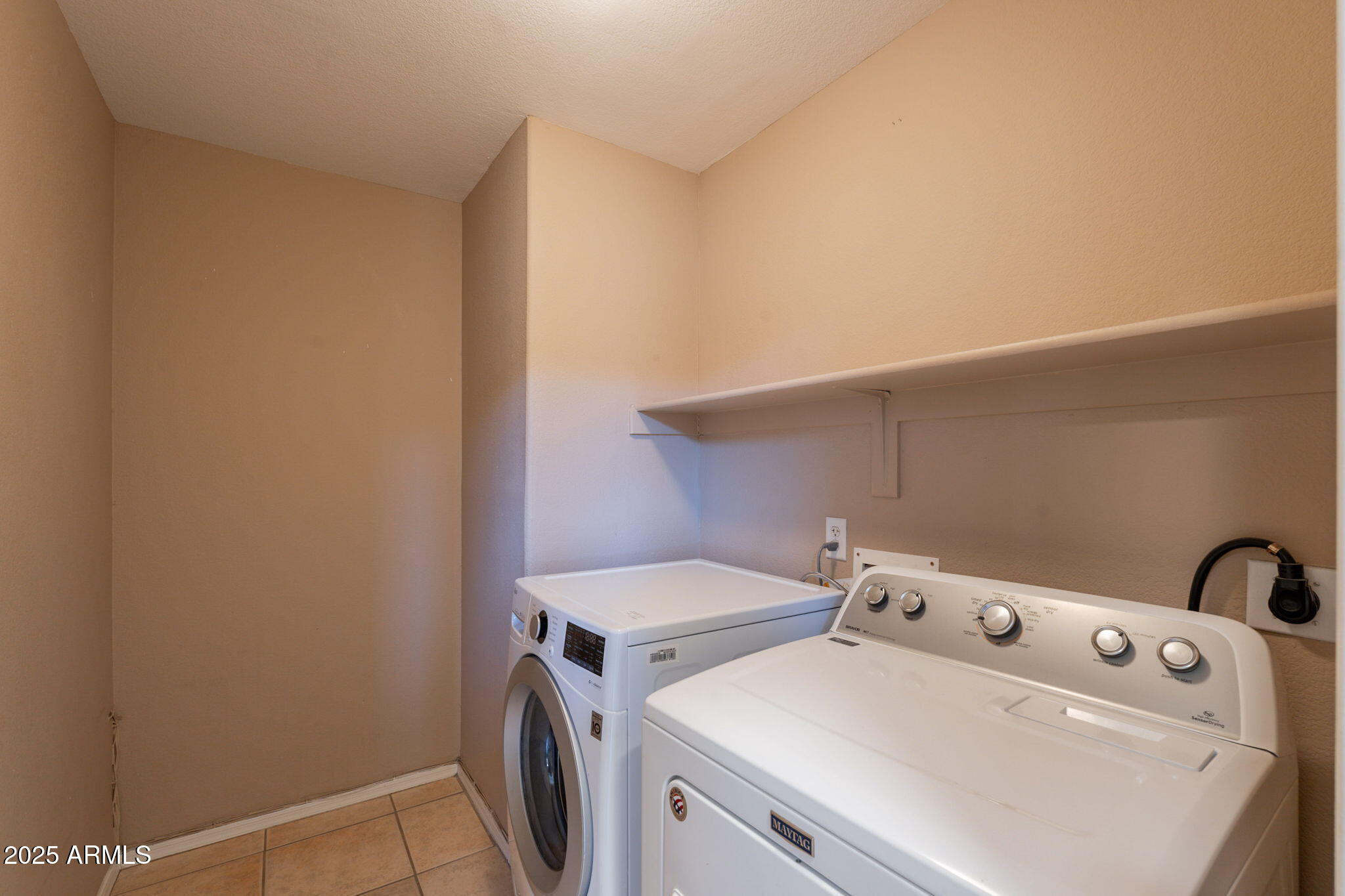 931 South Racine Lane Gilbert, AZ 85296 - Photo 40 of 62 40-web-or-mls-Racine-55