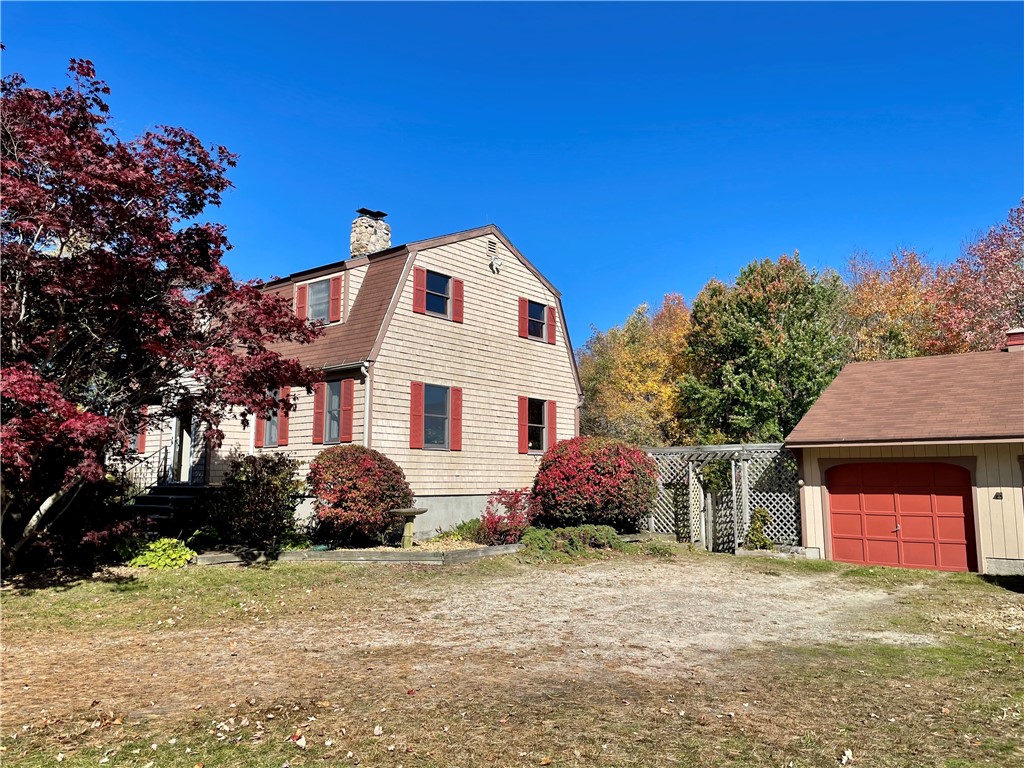 963 Seven Mile Road Cranston, RI 02831 - Photo 3 of 28