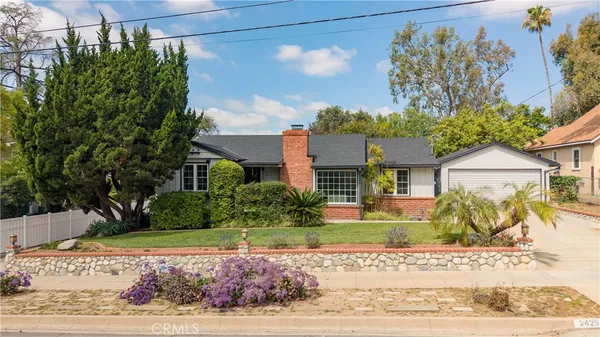 $995,000 | 2429 Ganesha Avenue, Altadena, CA 91001