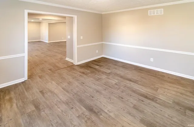 $389,777 | 6301 East Oak Street, Evansville, IN 47715