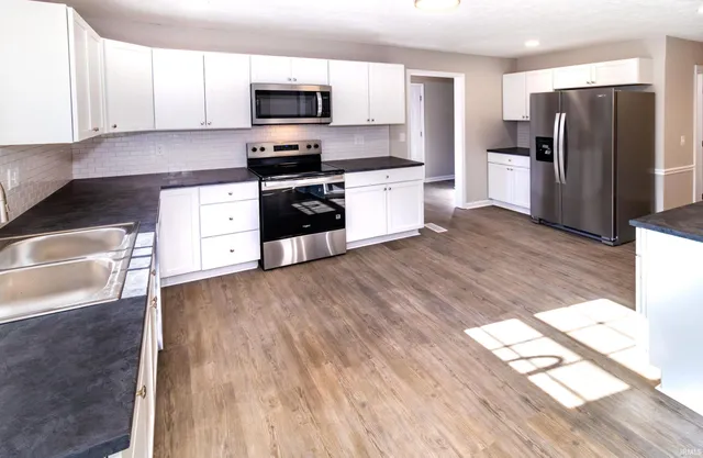 $389,777 | 6301 East Oak Street, Evansville, IN 47715