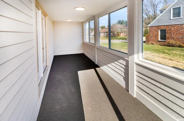 $389,777 | 6301 East Oak Street, Evansville, IN 47715