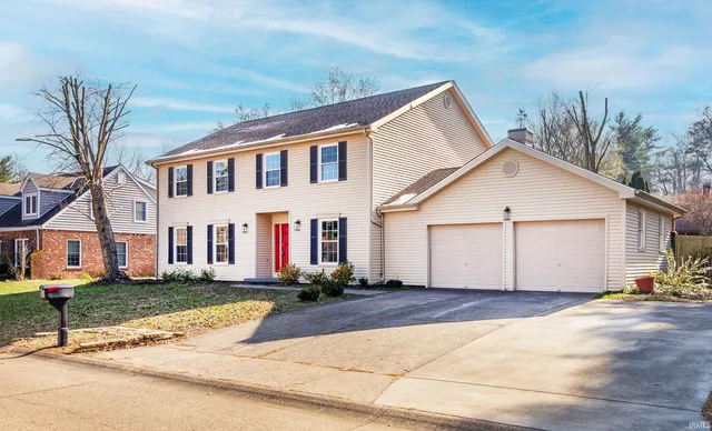 $389,777 | 6301 East Oak Street, Evansville, IN 47715