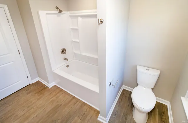 $389,777 | 6301 East Oak Street, Evansville, IN 47715