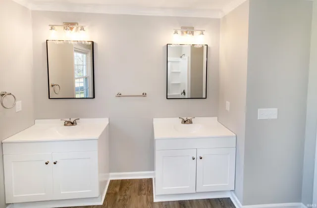 $389,777 | 6301 East Oak Street, Evansville, IN 47715