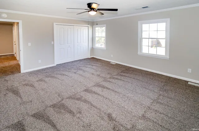 $389,777 | 6301 East Oak Street, Evansville, IN 47715