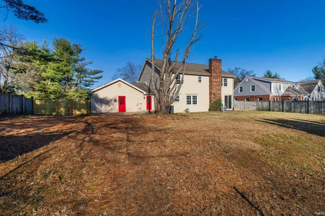 $389,777 | 6301 East Oak Street, Evansville, IN 47715