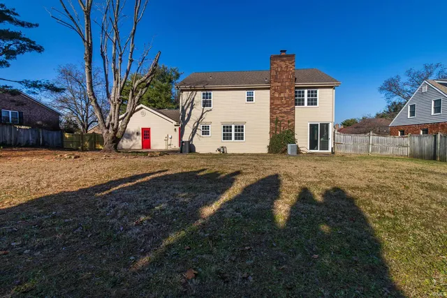 $389,777 | 6301 East Oak Street, Evansville, IN 47715