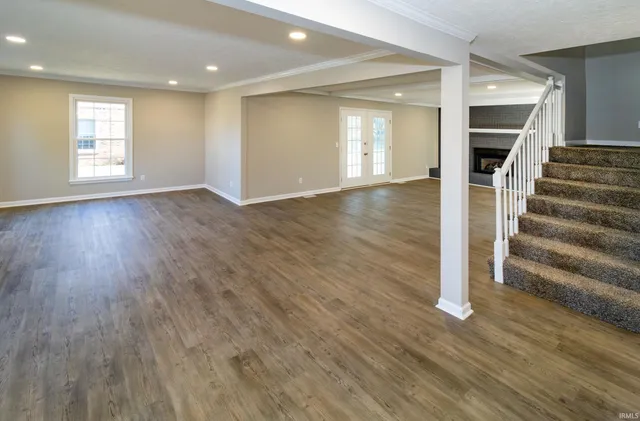 $389,777 | 6301 East Oak Street, Evansville, IN 47715