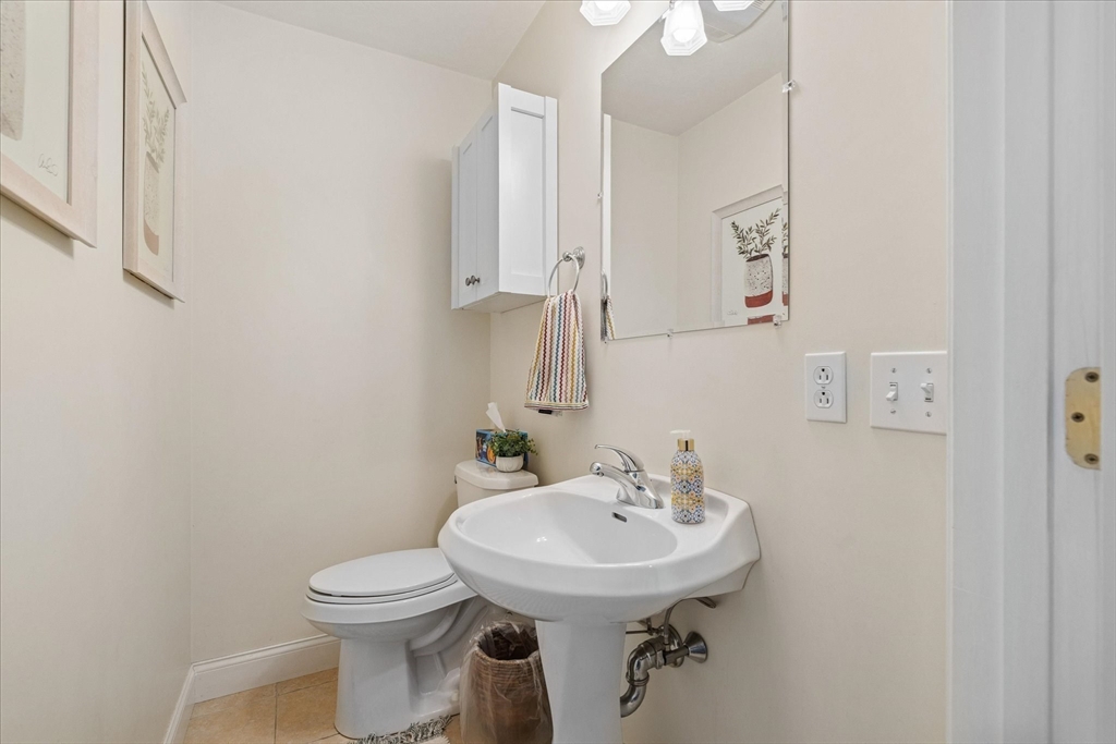 68 Brookfield Road, Unit 102 Charlton, MA 01507 - Photo 15 of 39 Gallery Image 15