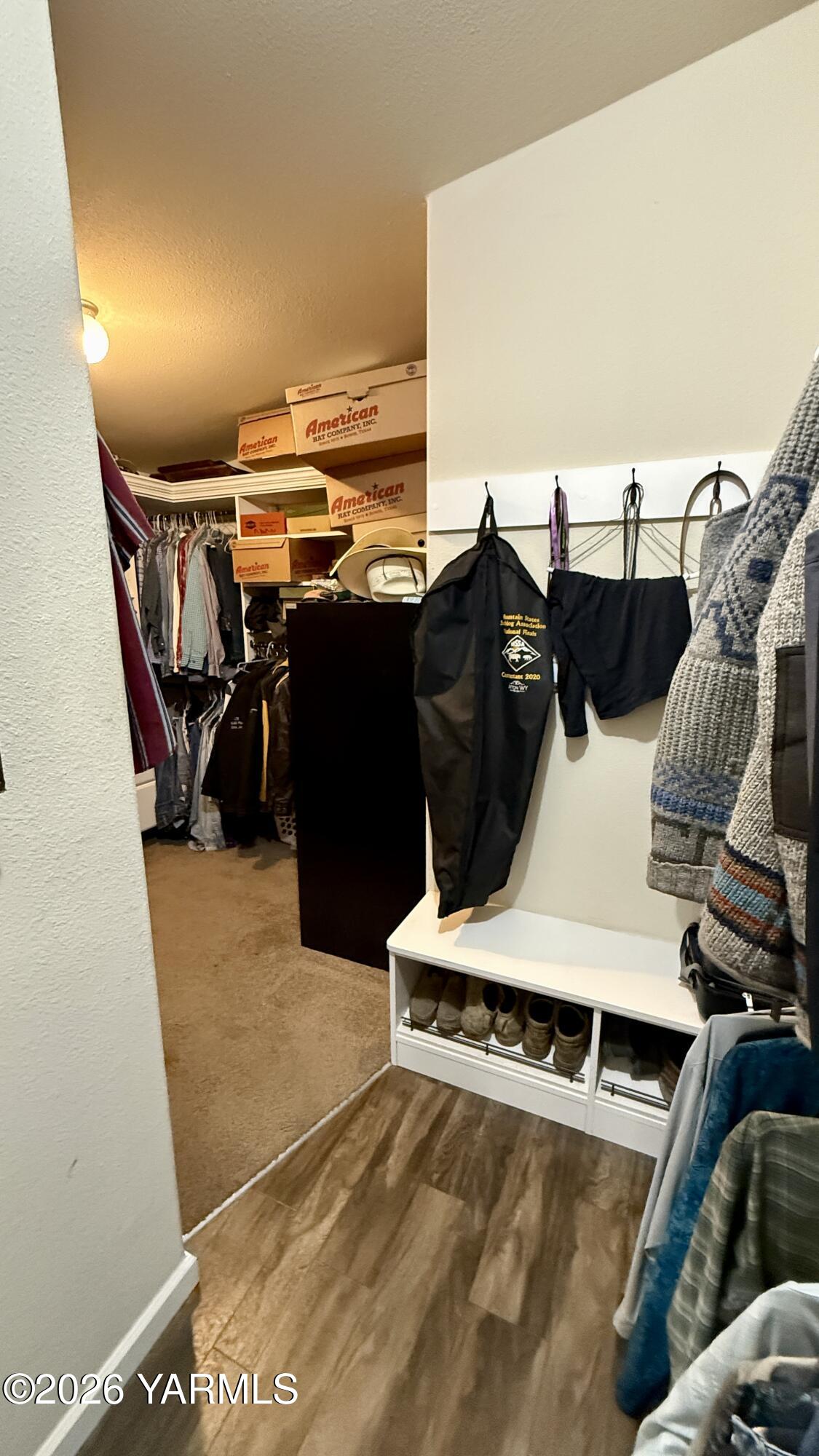1508 Foster Road Toppenish, WA 98948 - Photo 21 of 38 huge walk in closet