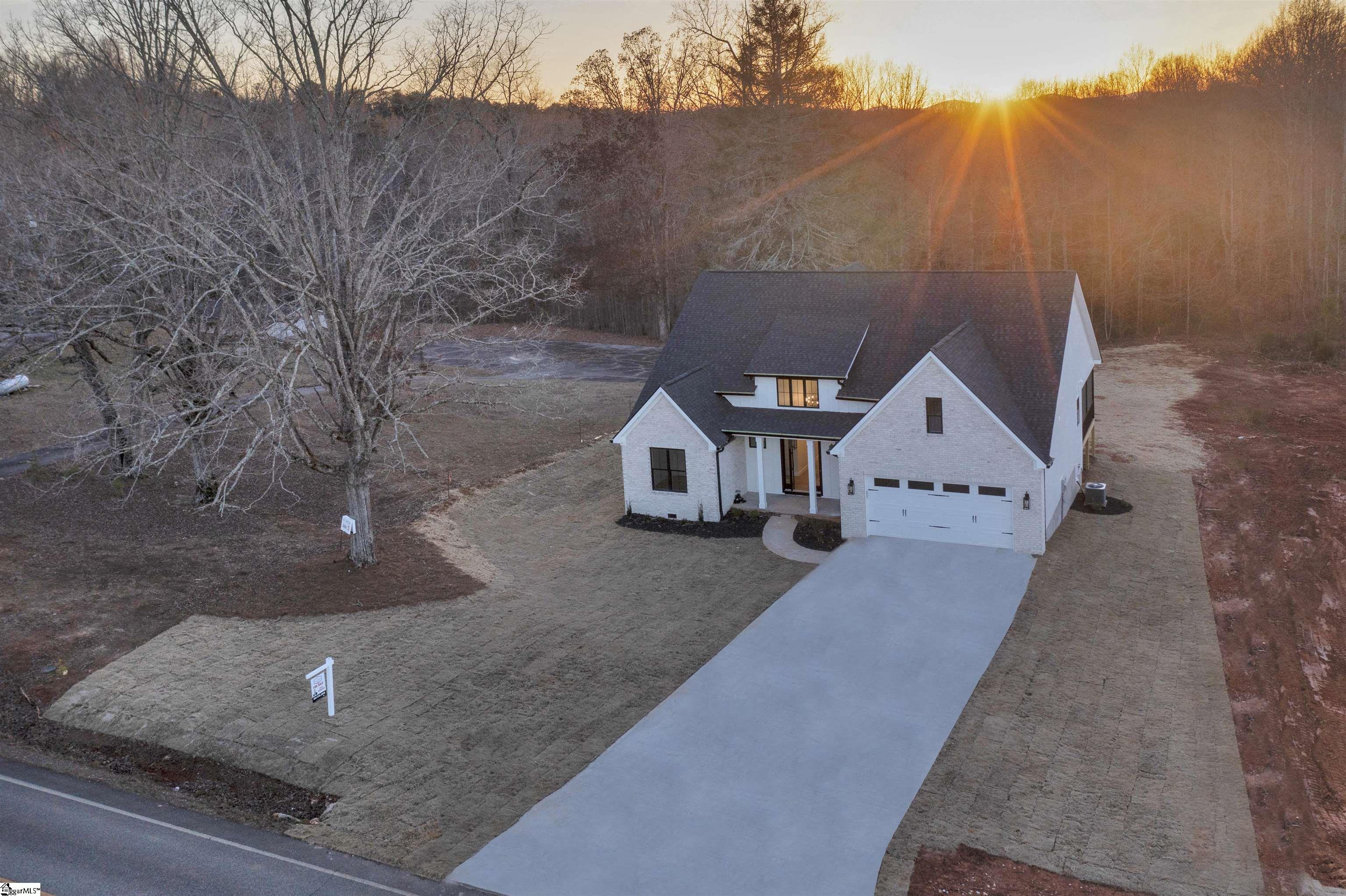 191 Pleasant Retreat Road Travelers Rest, SC 29690 - Photo 2 of 34
