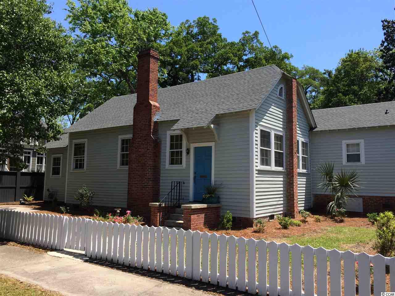 118 Queen Street Georgetown, SC 29440 - Photo 1 of 17
