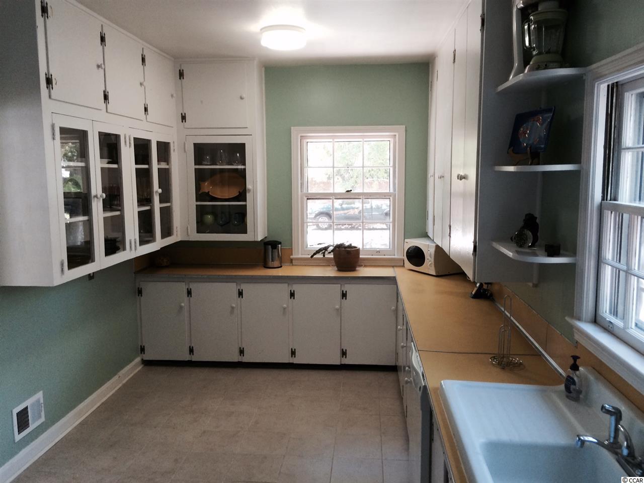 118 Queen Street Georgetown, SC 29440 - Photo 4 of 17