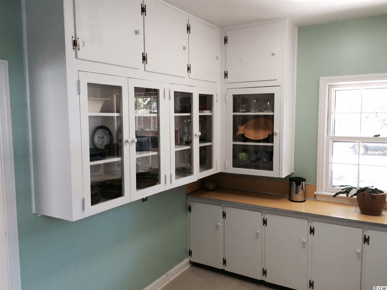 118 Queen Street Georgetown, SC 29440 - Photo 5 of 17