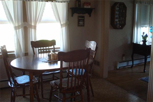 23 Griffin Road Peabody, MA 01960 - Photo 4 of 20 Gallery Image 4