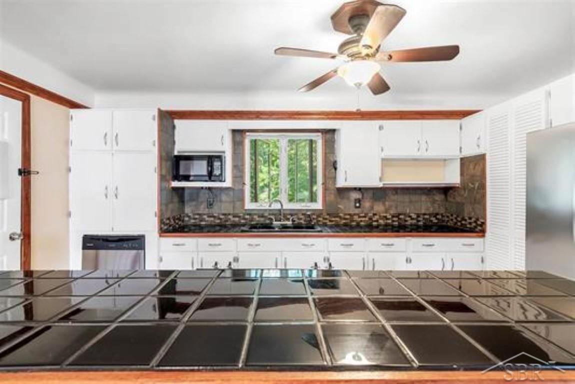 2471 Old Kawkawlin Road Kawkawlin, MI 48631 - Photo 9 of 36