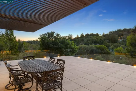 $3,625,000 | 2 Crane Court, Orinda, CA 94563