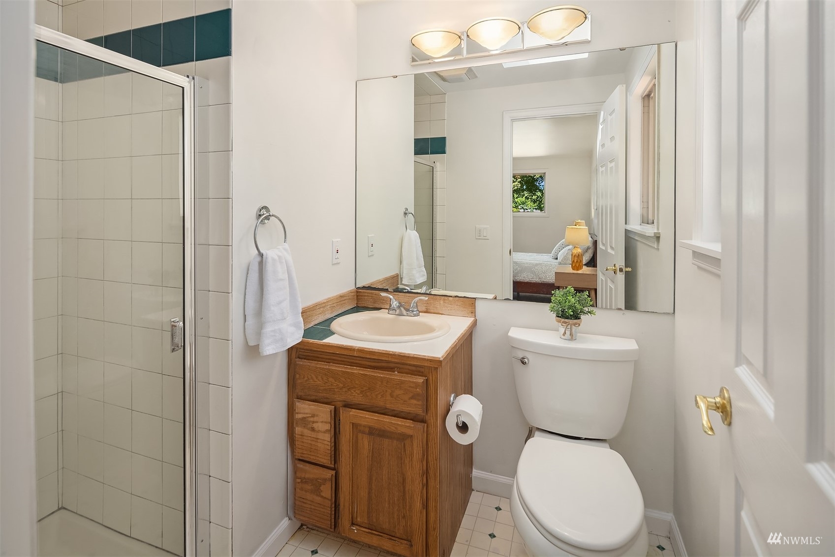 8118 185th Street Southwest Edmonds, WA 98026 - Photo 19 of 31 Gallery Image 19