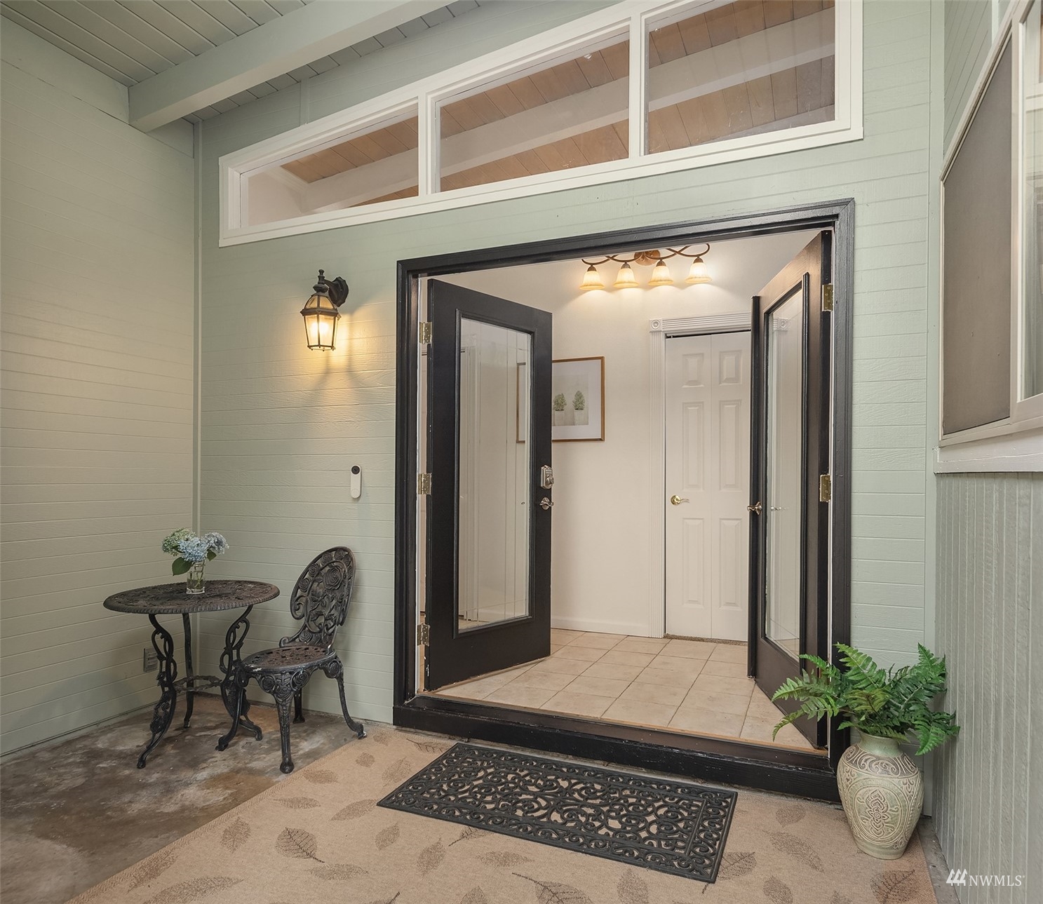8118 185th Street Southwest Edmonds, WA 98026 - Photo 4 of 31 Gallery Image 4