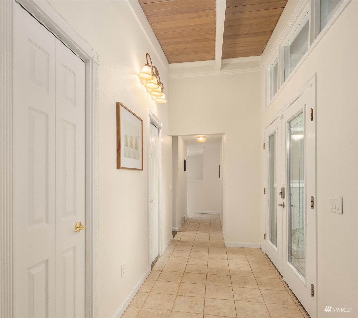 8118 185th Street Southwest Edmonds, WA 98026 - Photo 9 of 31 Gallery Image 9