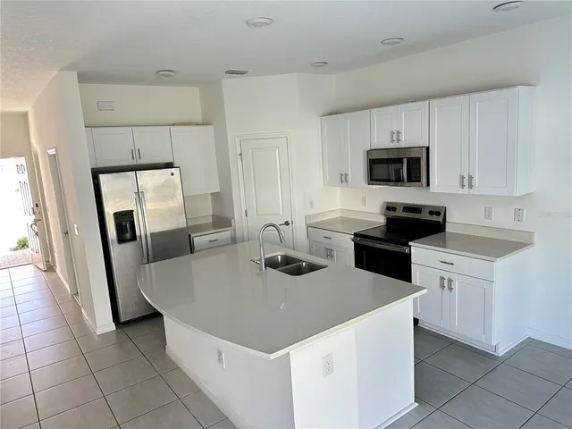 $2,000 | 2946 Canary Avenue, Davenport, FL 33837