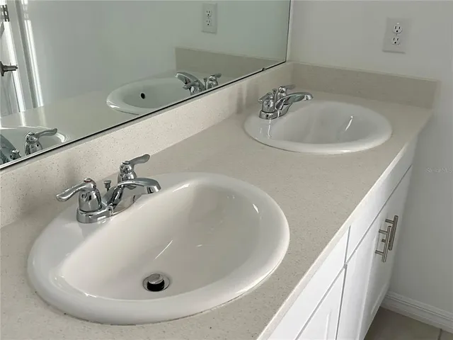 $2,000 | 2946 Canary Avenue, Davenport, FL 33837