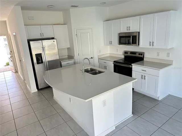 $2,000 | 2946 Canary Avenue, Davenport, FL 33837