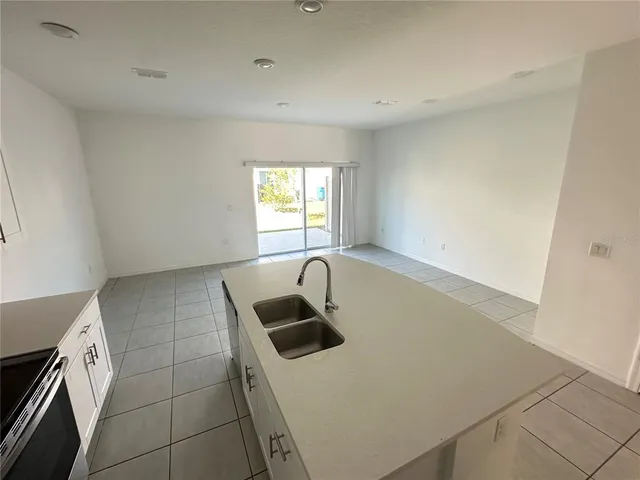 $2,000 | 2946 Canary Avenue, Davenport, FL 33837