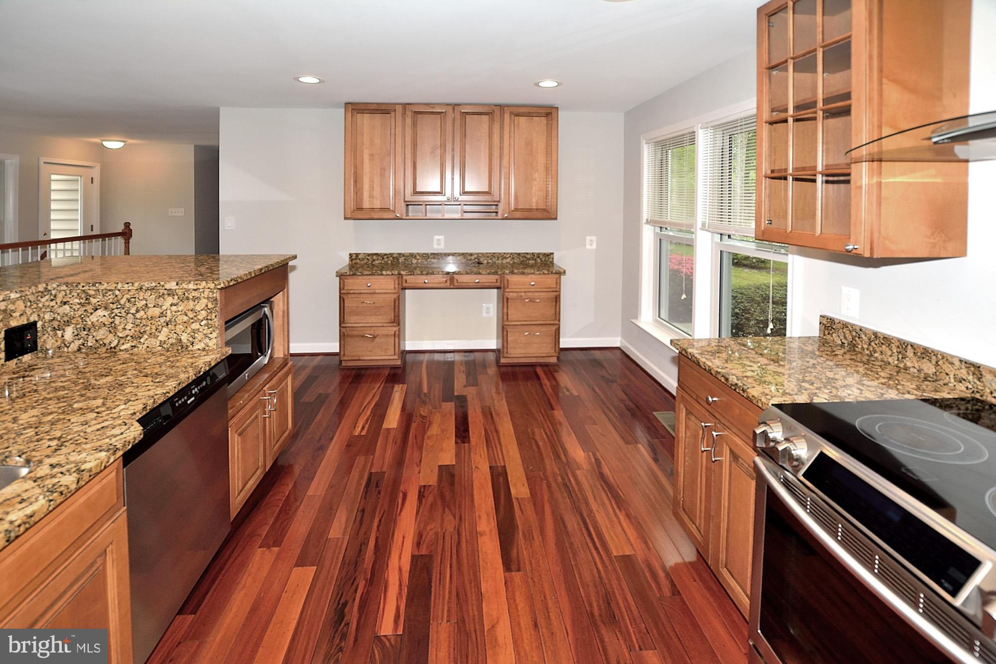 5029 Pheasant Ridge Road Fairfax, VA 22030 - Photo 13 of 40 Gallery Image 13