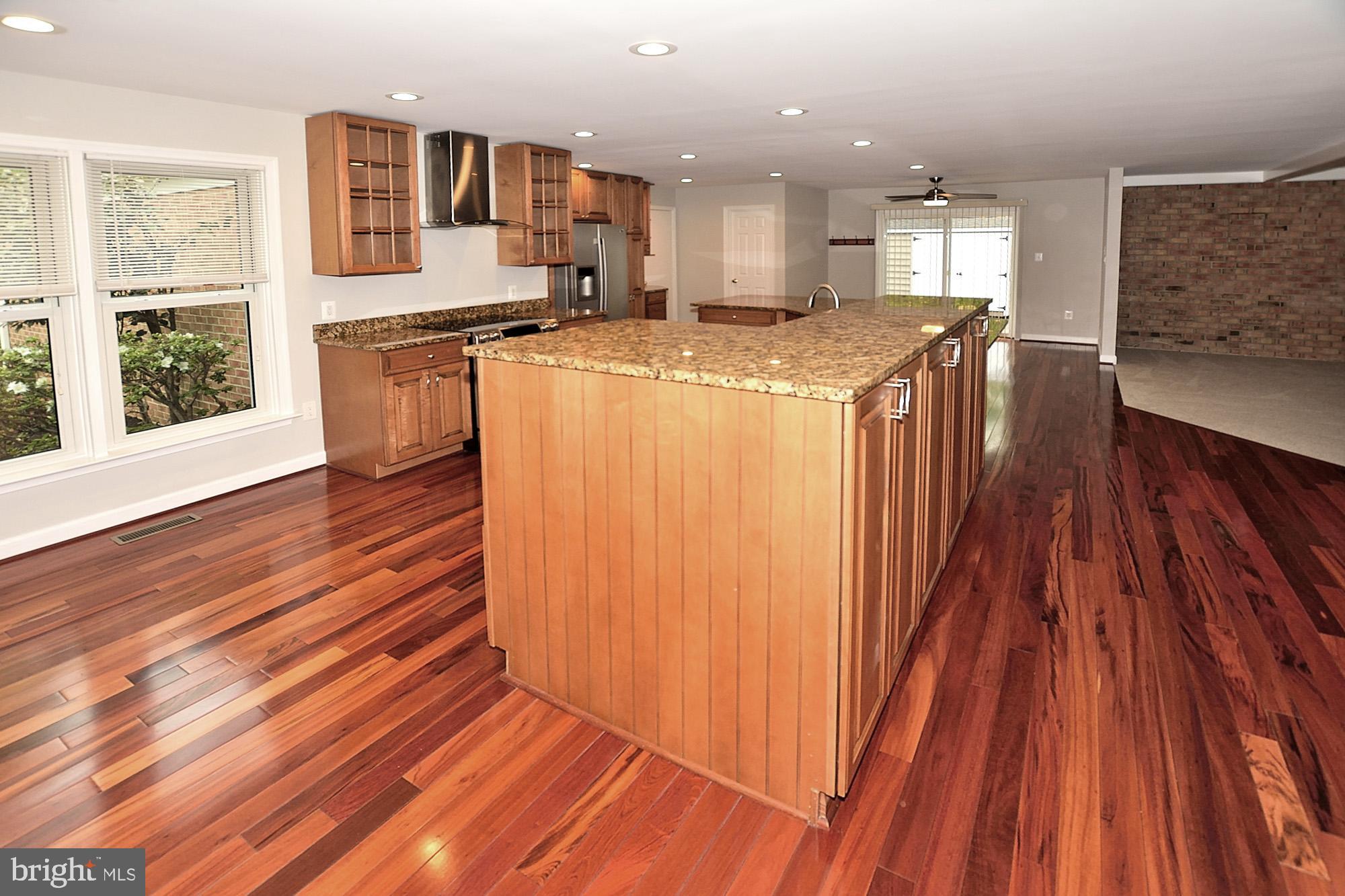 5029 Pheasant Ridge Road Fairfax, VA 22030 - Photo 14 of 40 Gallery Image 14