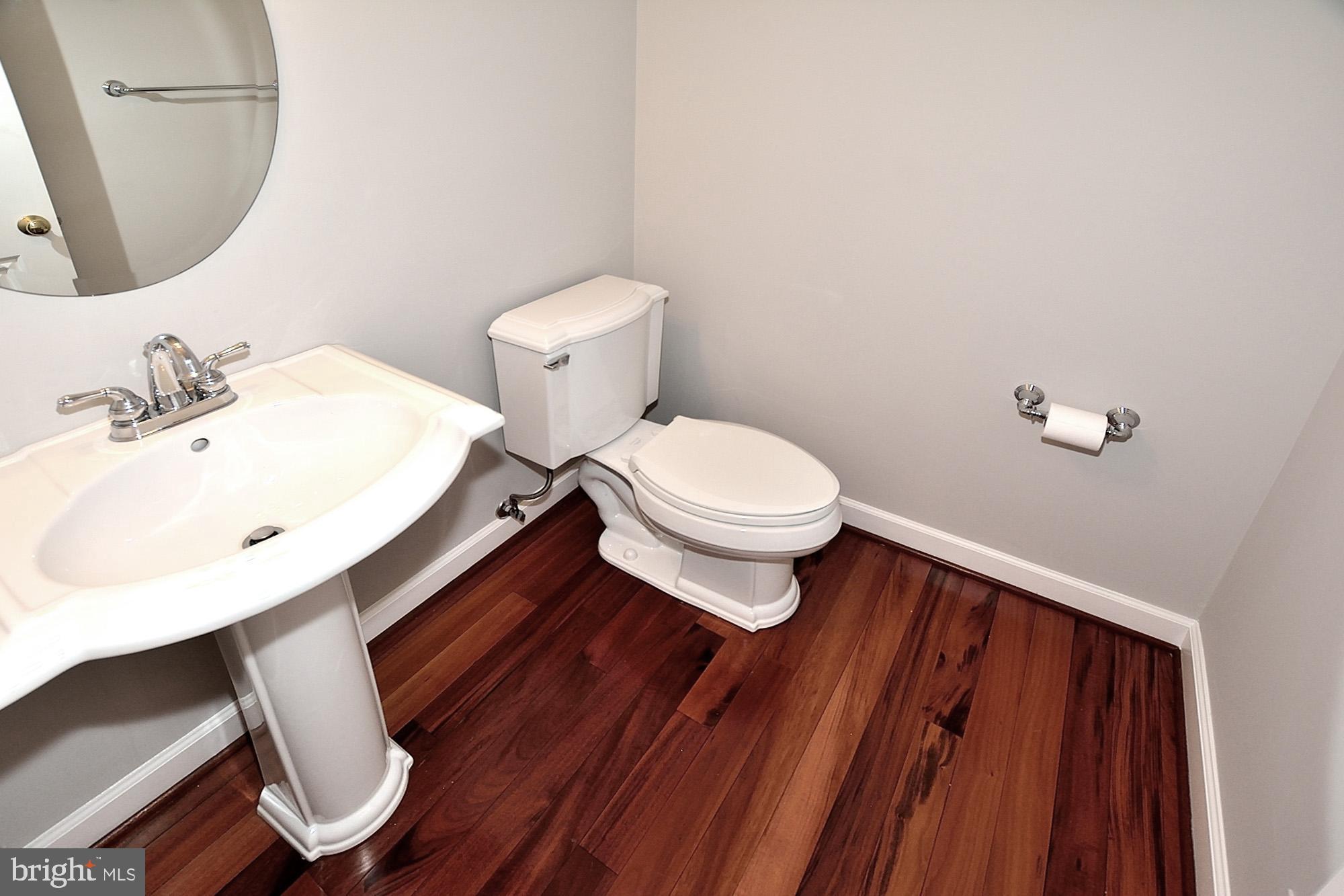 5029 Pheasant Ridge Road Fairfax, VA 22030 - Photo 22 of 40 Gallery Image 22