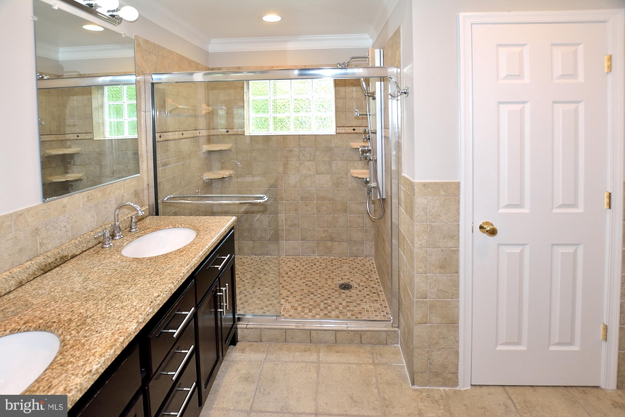 5029 Pheasant Ridge Road Fairfax, VA 22030 - Photo 25 of 40 Gallery Image 25