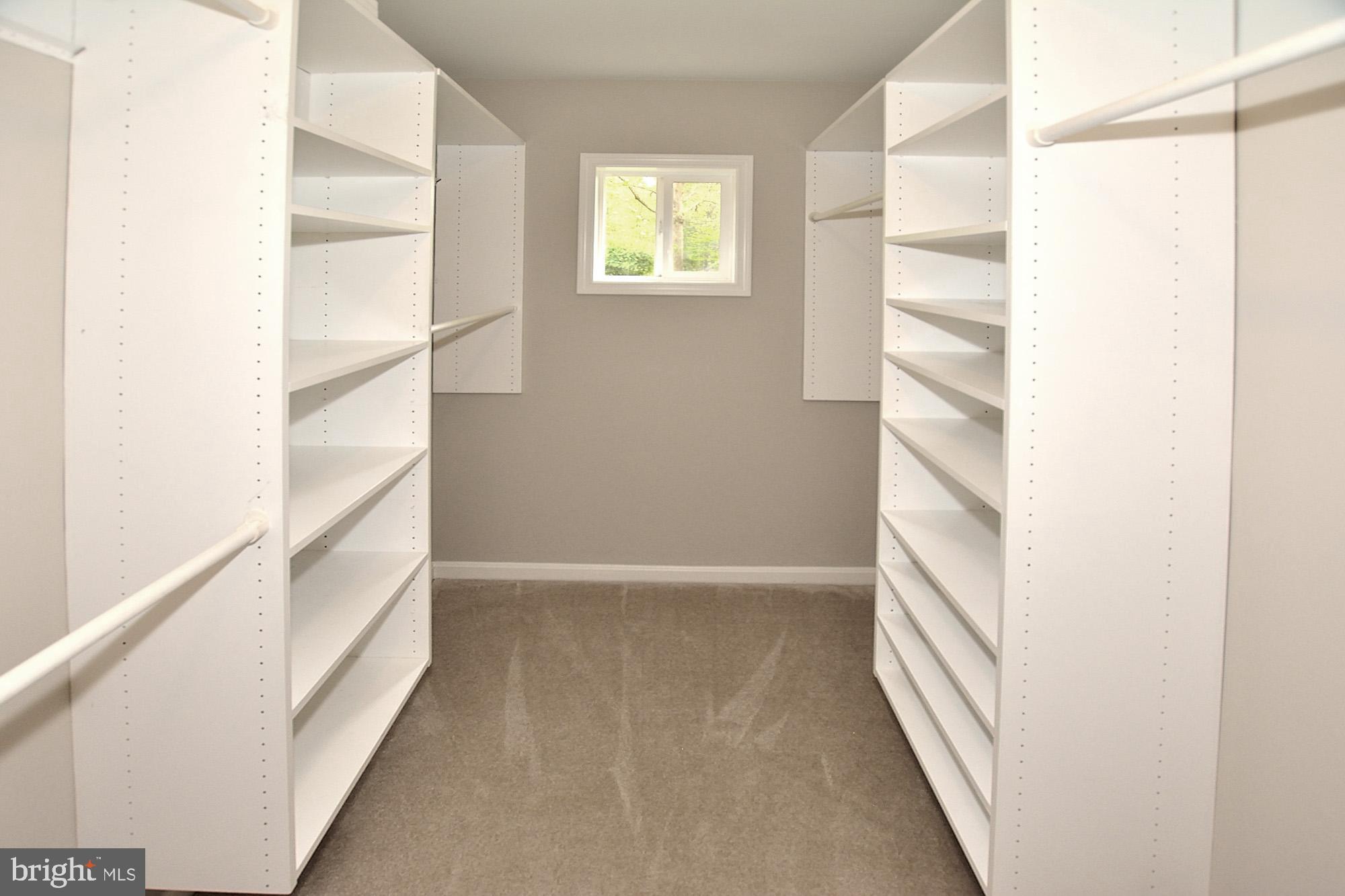 5029 Pheasant Ridge Road Fairfax, VA 22030 - Photo 26 of 40 Gallery Image 26