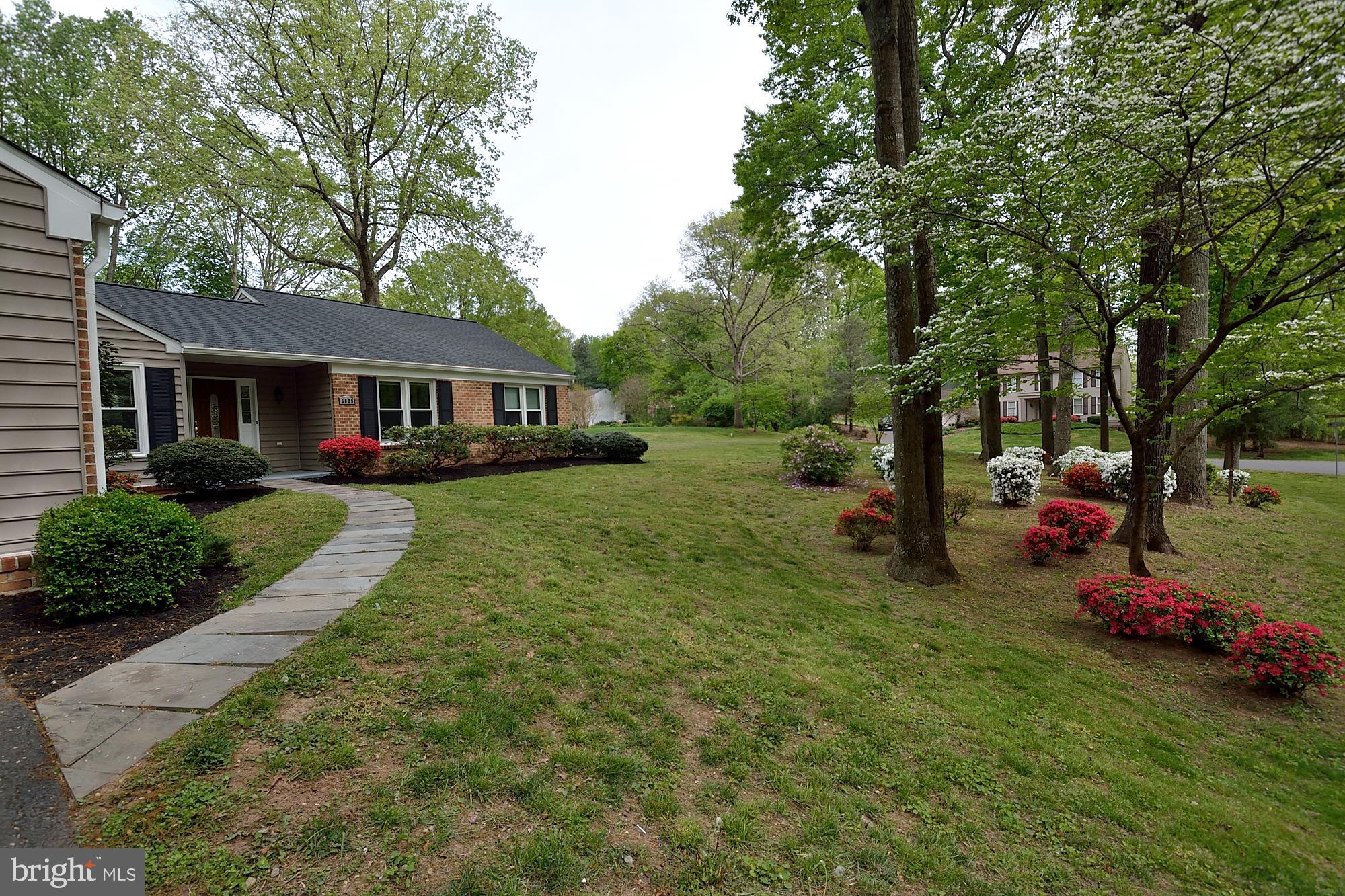 5029 Pheasant Ridge Road Fairfax, VA 22030 - Photo 4 of 40 Gallery Image 4