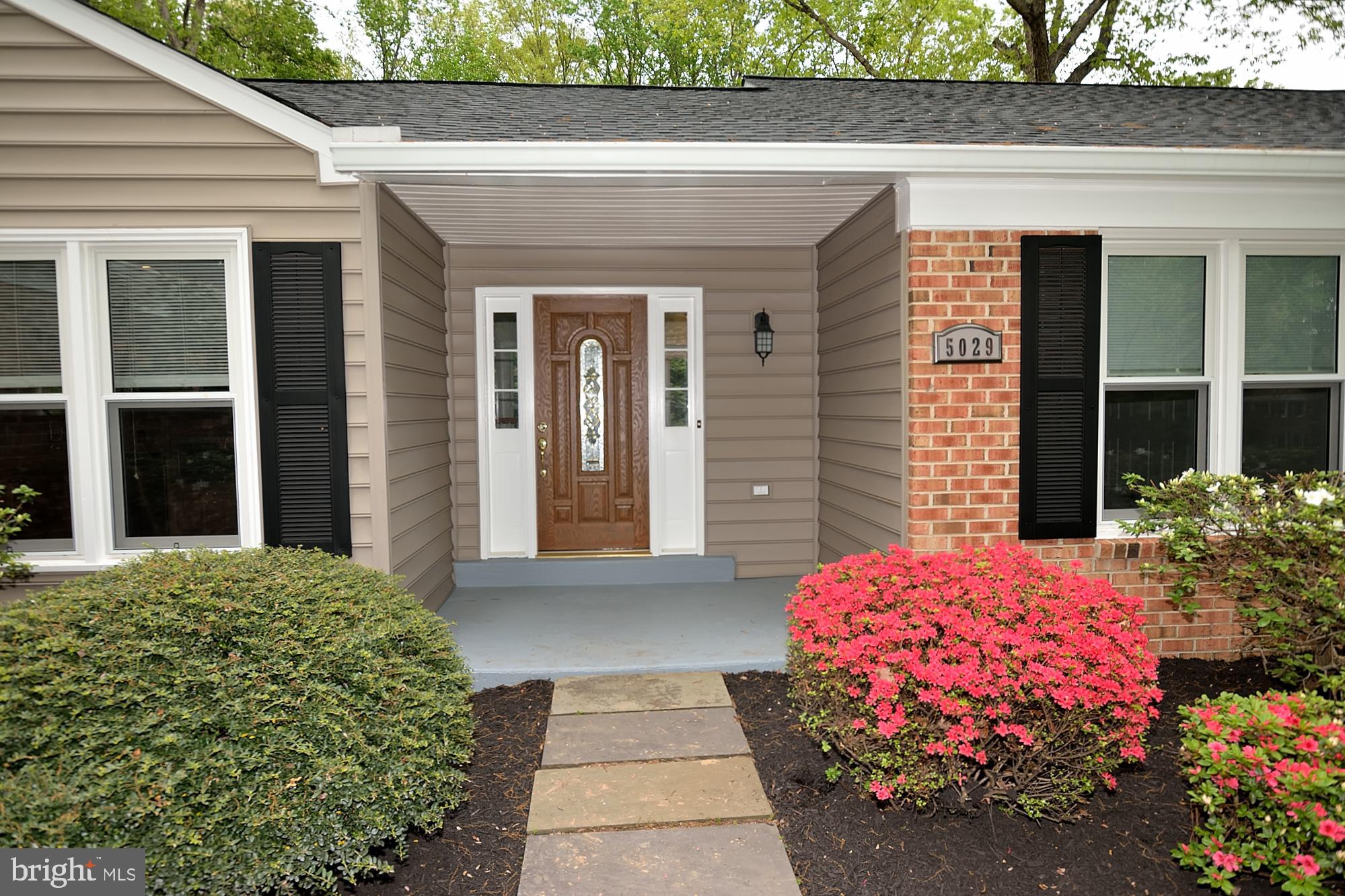 5029 Pheasant Ridge Road Fairfax, VA 22030 - Photo 5 of 40 Gallery Image 5