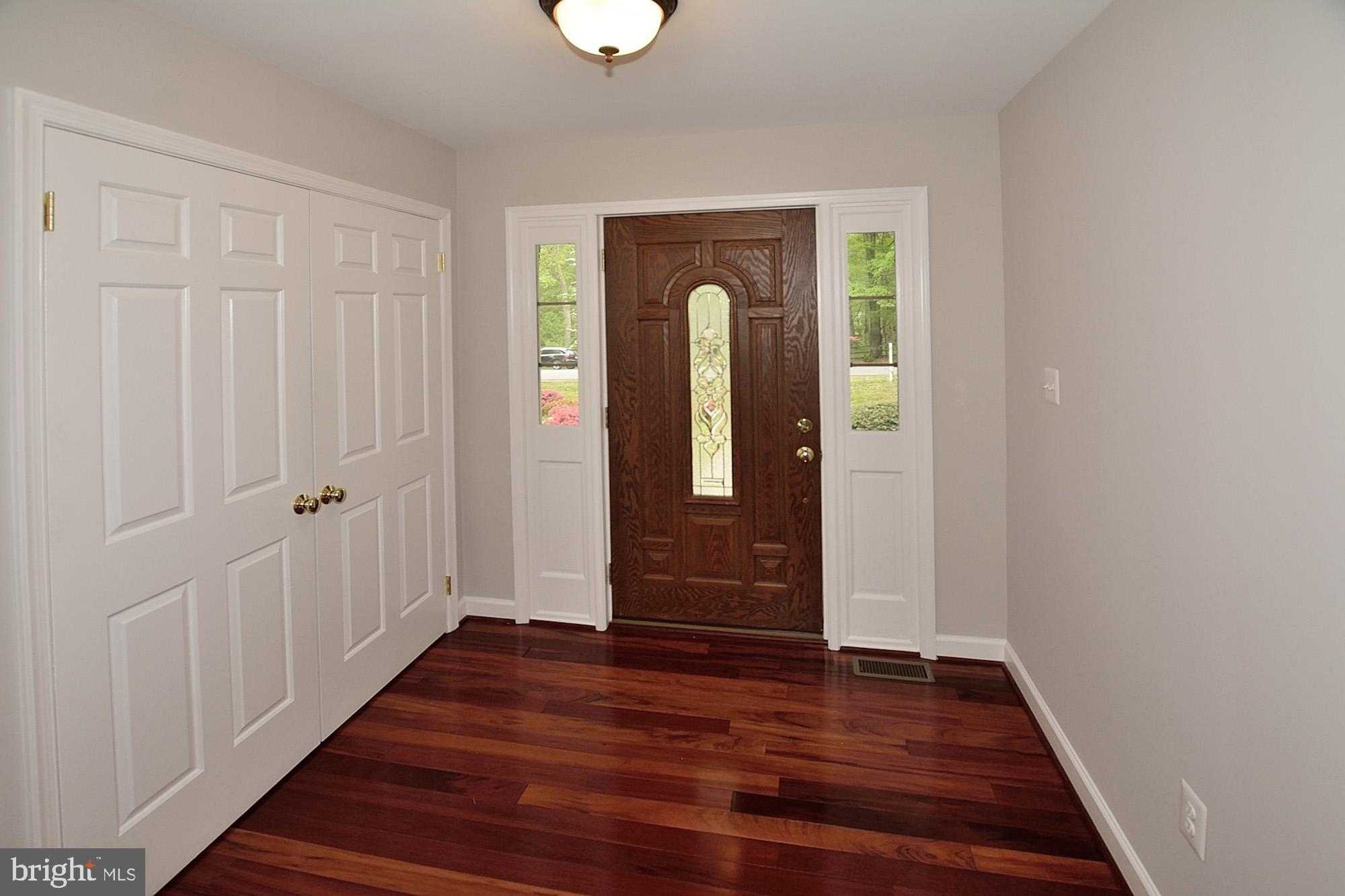 5029 Pheasant Ridge Road Fairfax, VA 22030 - Photo 7 of 40 Gallery Image 7