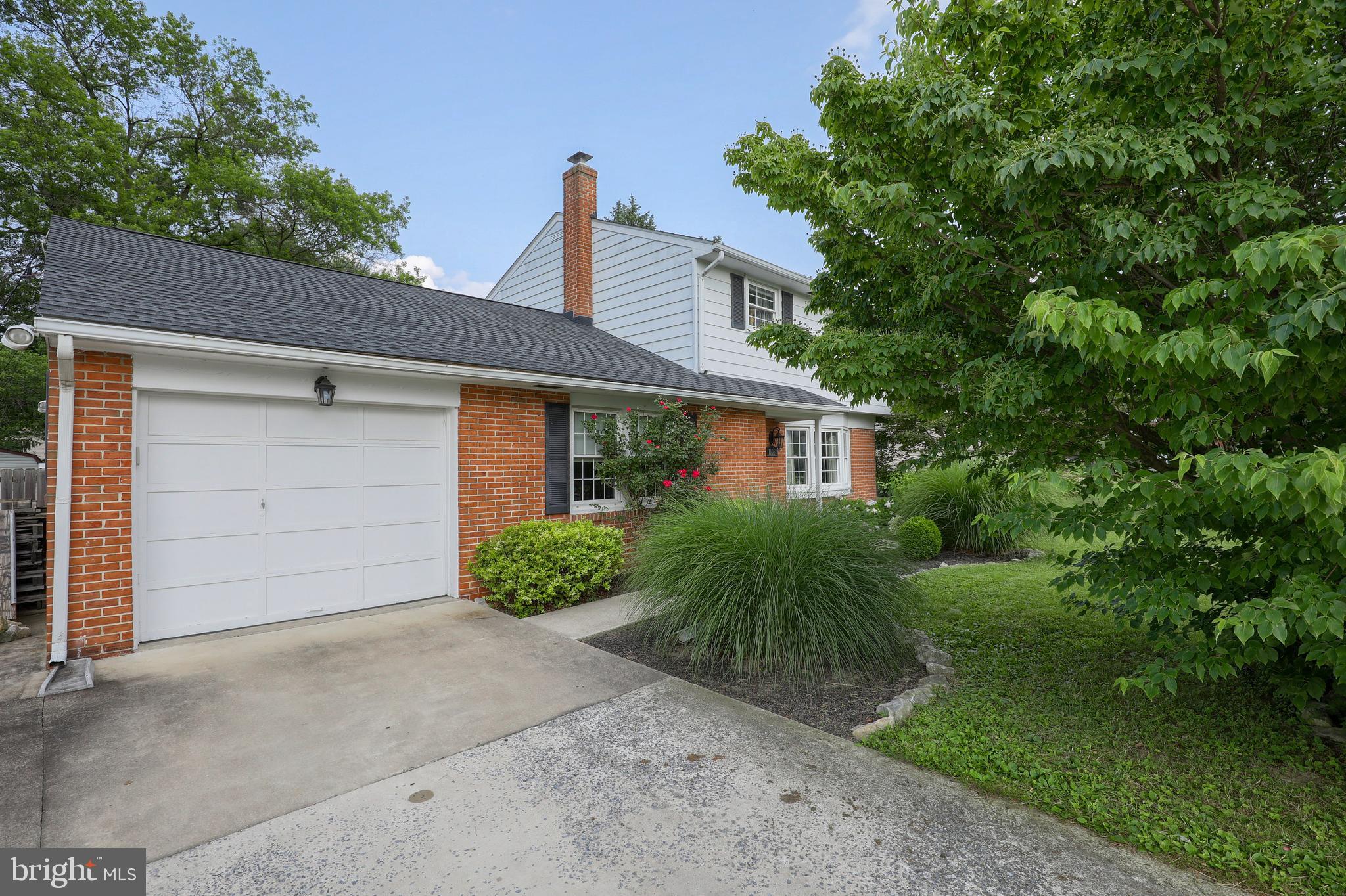 1105 Devonshire Road Lancaster, PA 17601 - Photo 4 of 37 Gallery Image 4