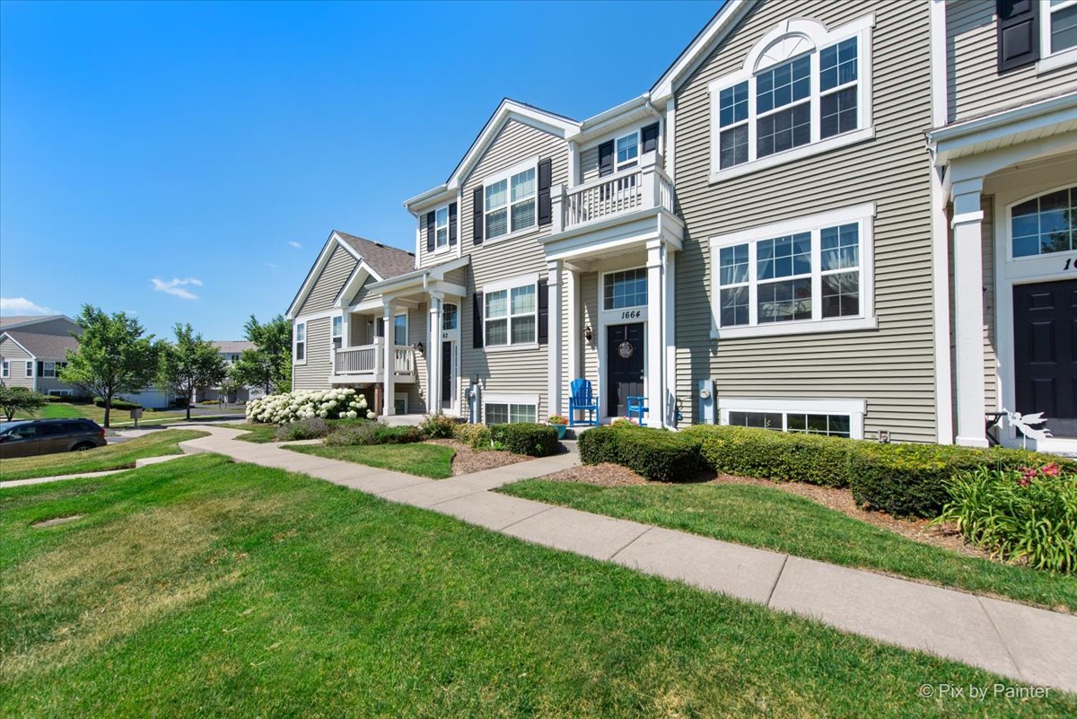 1664 Ruby Drive Pingree Grove, IL 60140 - Photo 3 of 50