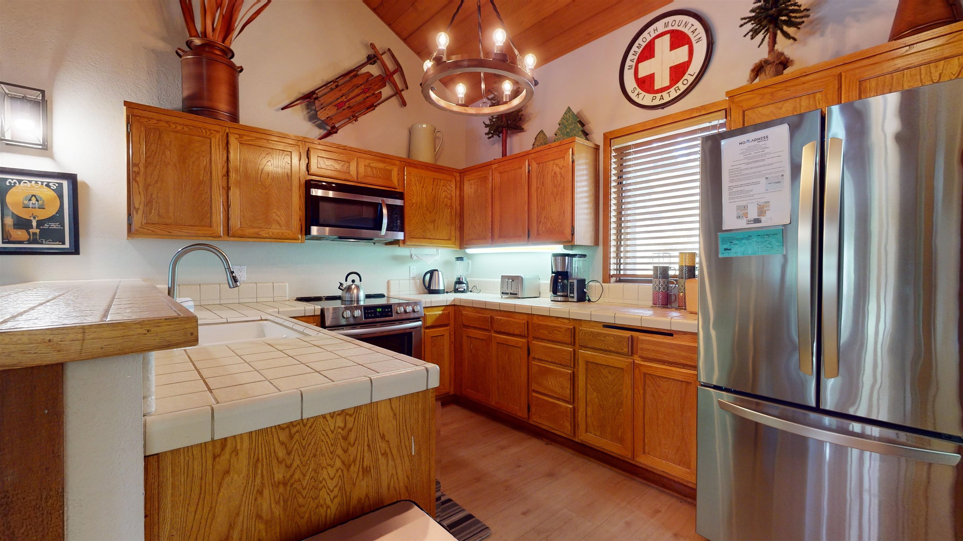 469 Snowcreek Road, Unit 469 Mammoth Lakes, CA 93546 - Photo 3 of 24