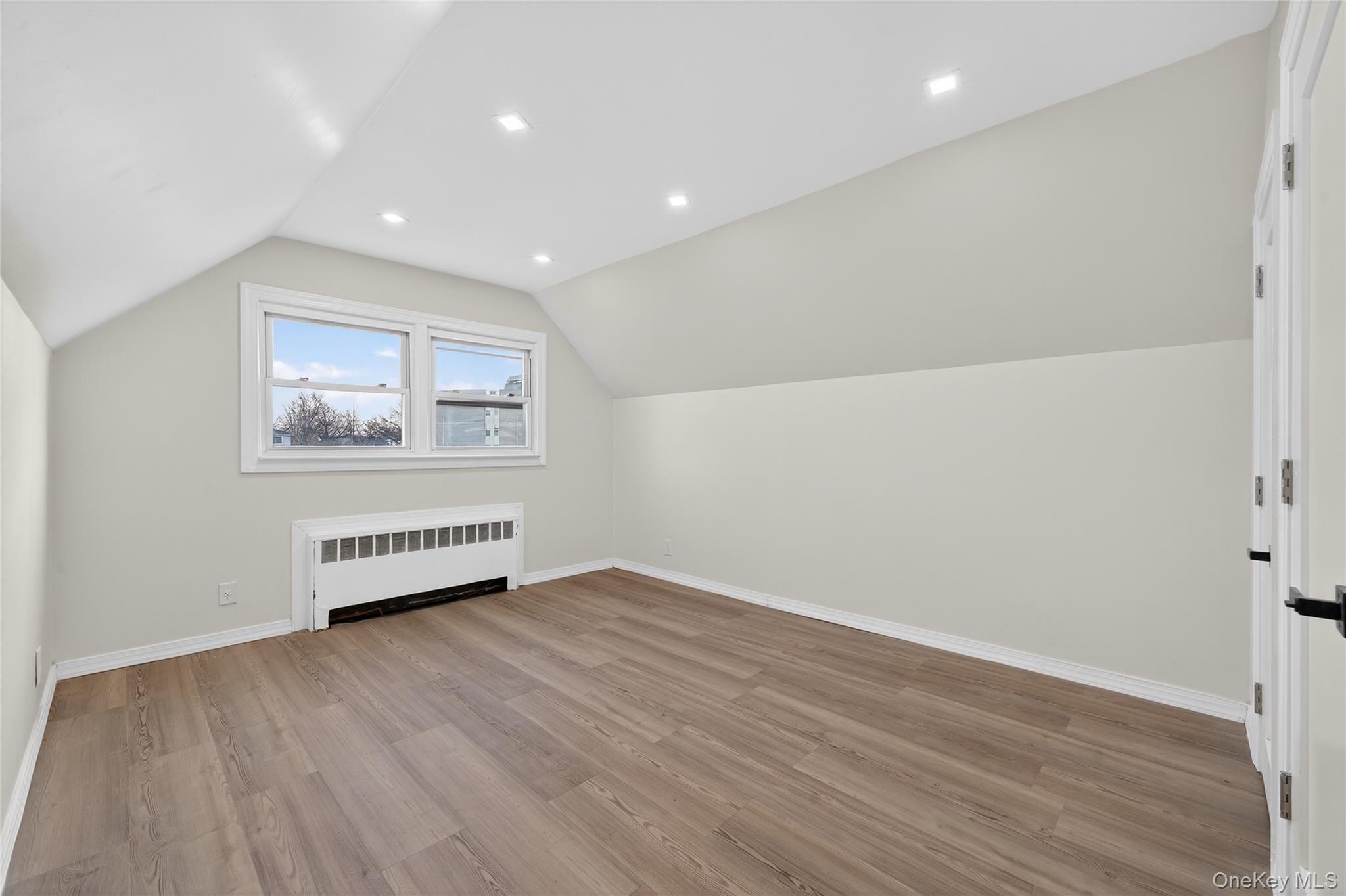 249-30 147th Road Queens, NY 11422 - Photo 29 of 38