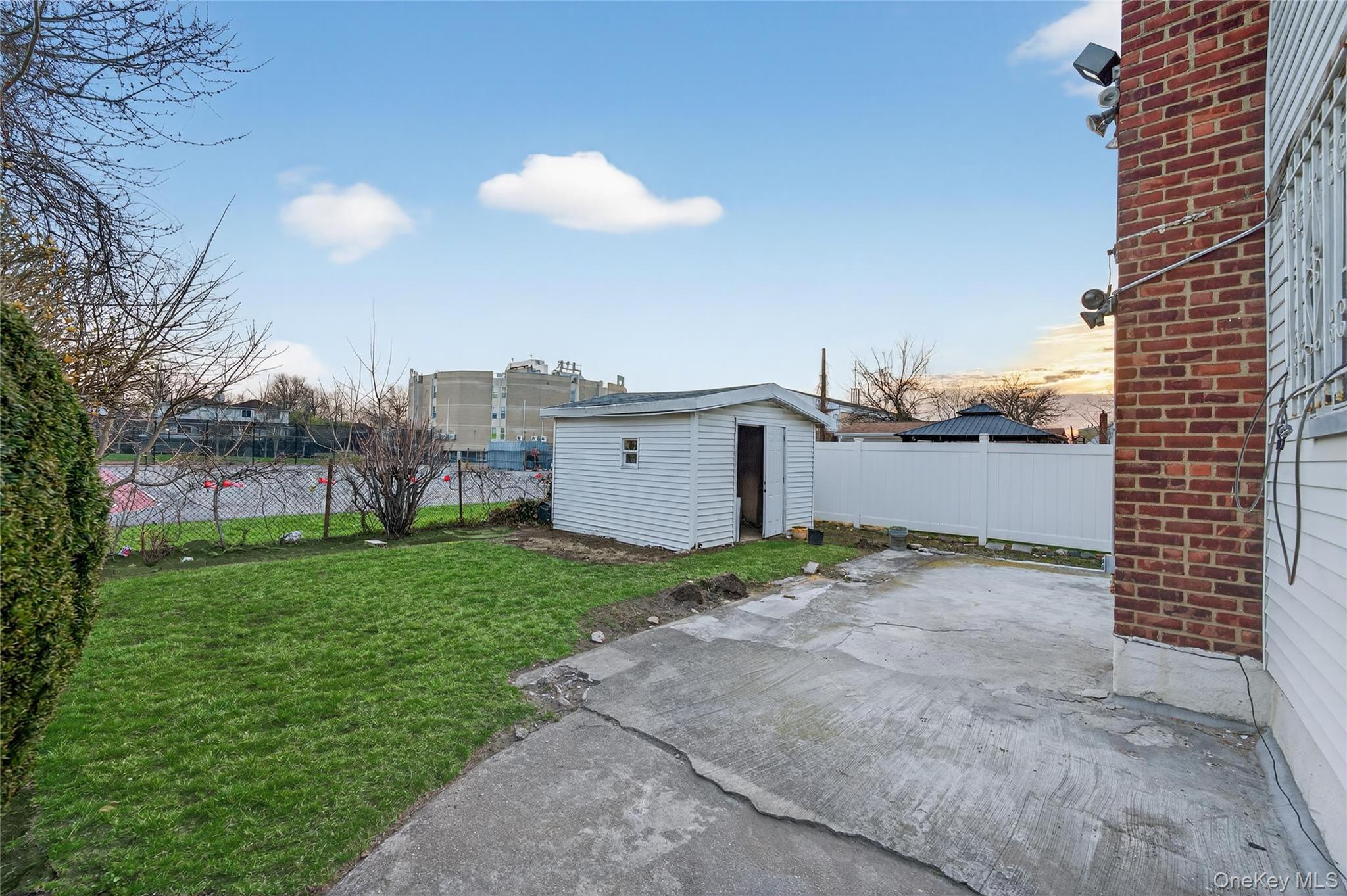 249-30 147th Road Queens, NY 11422 - Photo 36 of 38