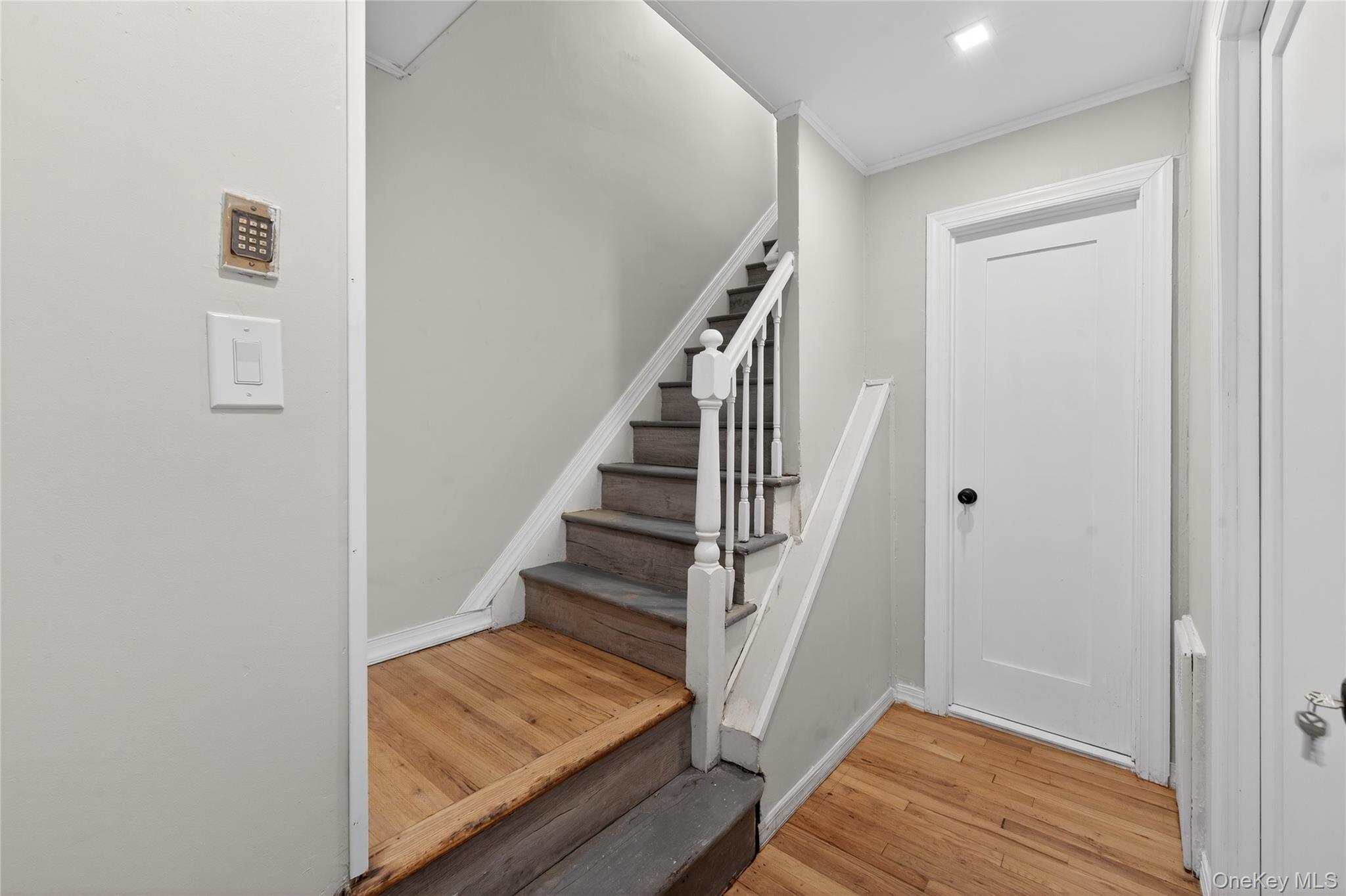 249-30 147th Road Queens, NY 11422 - Photo 4 of 38