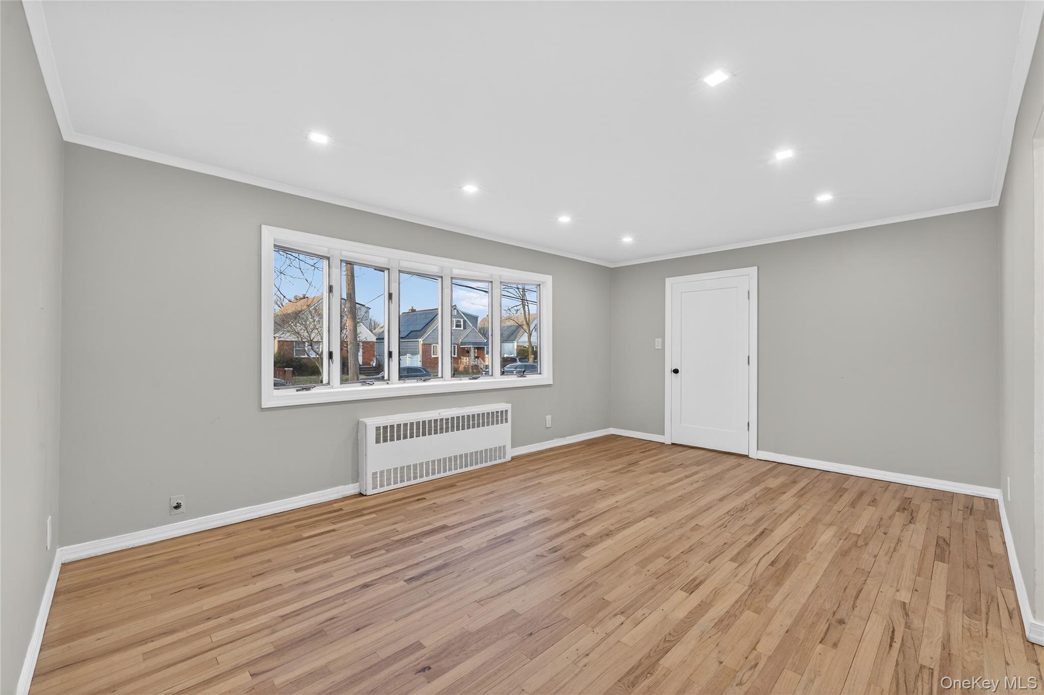 249-30 147th Road Queens, NY 11422 - Photo 8 of 38