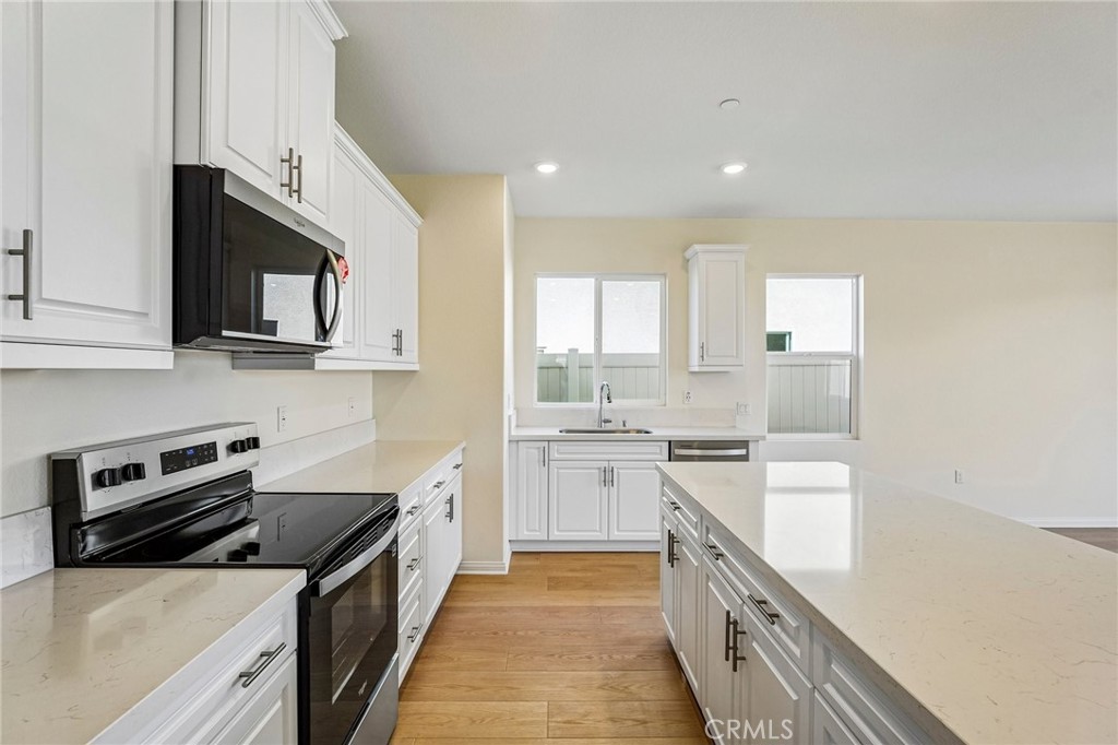 31288 Pine Oak Road Winchester, CA 92596 - Photo 8 of 34