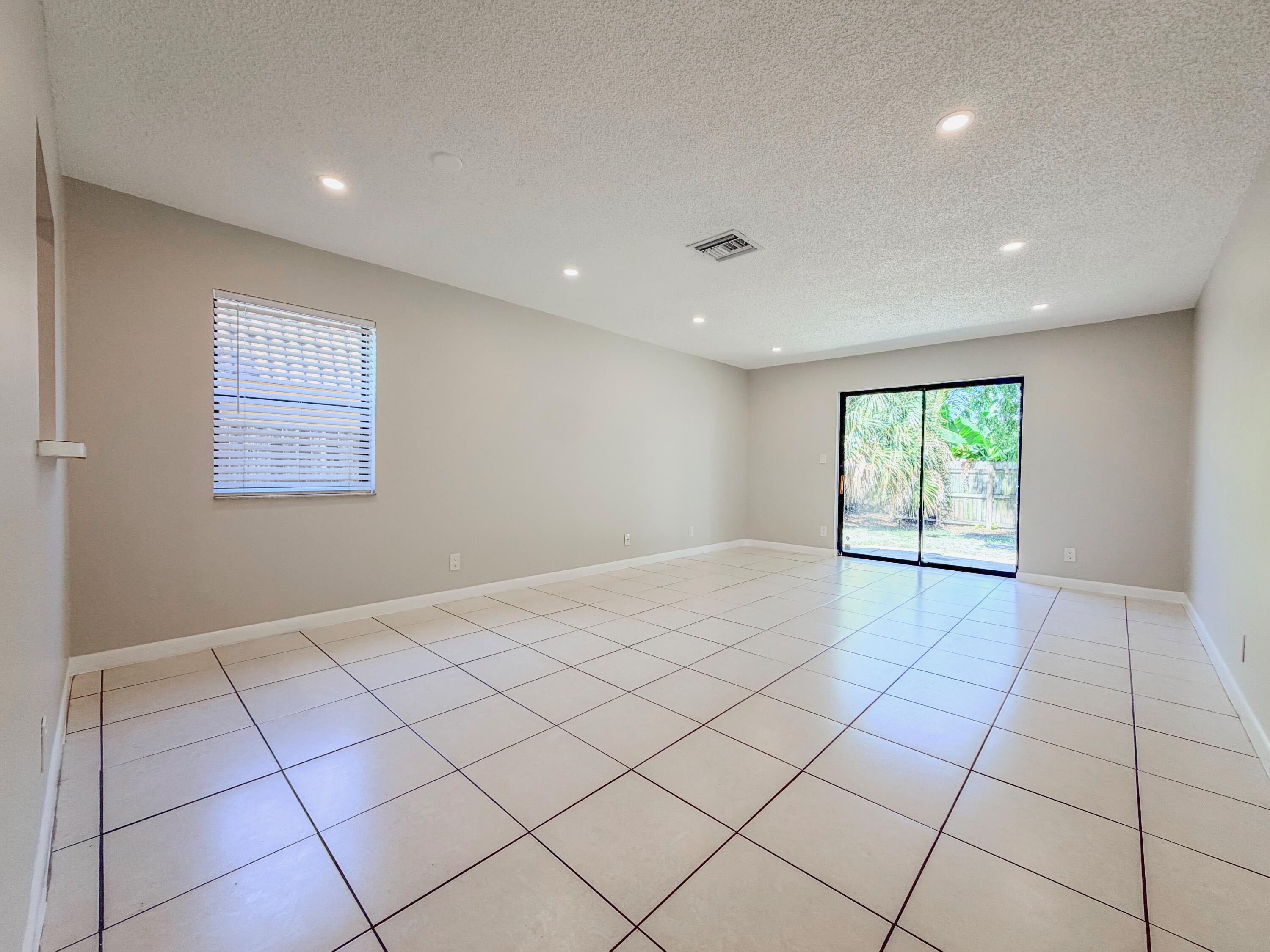 3148 North Dixie Highway Boca Raton, FL 33431 - Photo 5 of 16 IMG_3543