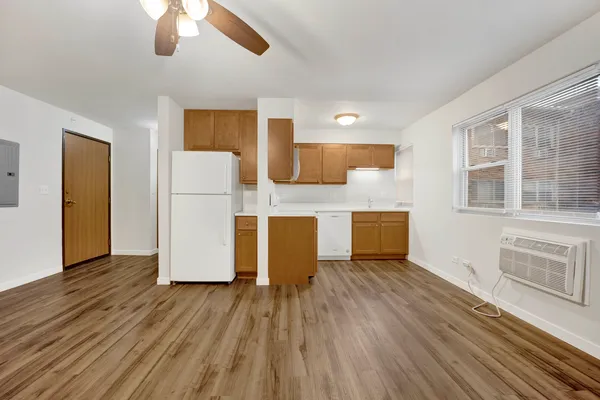 $1,250 | 4747 19th Street, Unit 505, Cicero, IL 60804