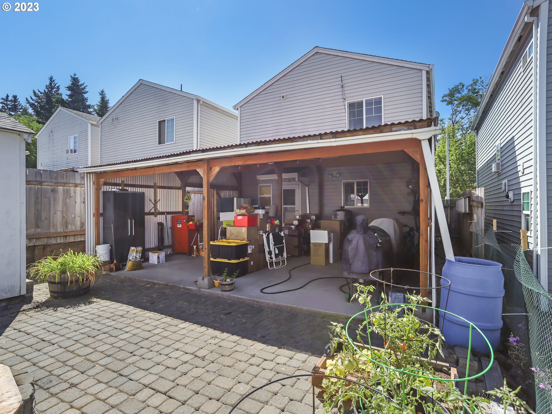 18533 Southwest Deloris Lane Beaverton, OR 97007 - Photo 34 of 43
